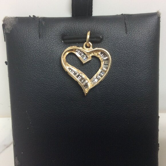 14k Real Solid Gold Real Baguette Diamond Heart Charm Pendant 2.80gr   .45ct - Picture 3 of 8